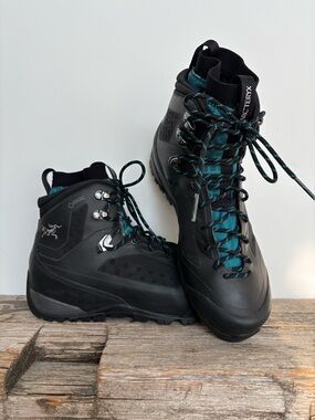 Arc'teryx Bora 2 Mid GTX Black and Teal High-Top Hiking Boots